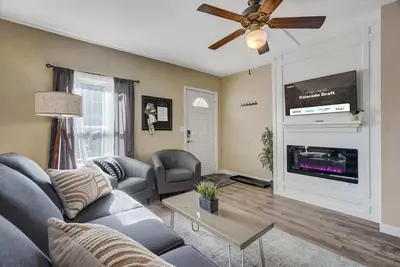 Image de Colorado Draft! Downtown Haven! Cozy Suite