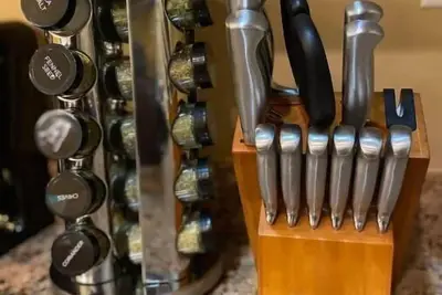 Image de Ballantyne Cozy Home King Bed*