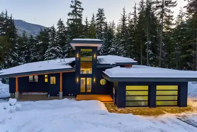 Image de Spacious Whistler Luxury. Sleeps 15+