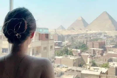 Image de Pyramids view apartment with hot tub jacuzzi