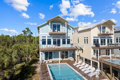 Image de Isla Del Oro: 7br Home- Beachfront, Priv. Pool, Pet Friendly, Sleeps 24!