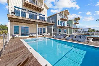 Image de Playa Plata: Amazing 7br Beachfront- Pet Friendly, Sleeps 23, Private Pool!