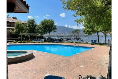 Image de Poolside Paradise on Osoyoos Lake