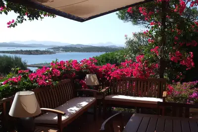 Wonderful two-family villa, a true paradise surrounded by nature!