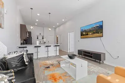 Image de Luxurious 1-Bedroom Fishers