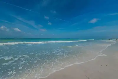 Image de Tropical pelican beach studio Have a relaxing beach getaway