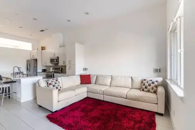 Image de Airy Bright Spacious Peaceful Place