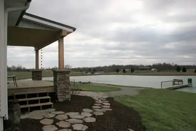 Image de Gorgeous Cabin with Private Pond!
