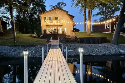 Image de Lake Manitou Home -  3 Bedroom Family Retreat