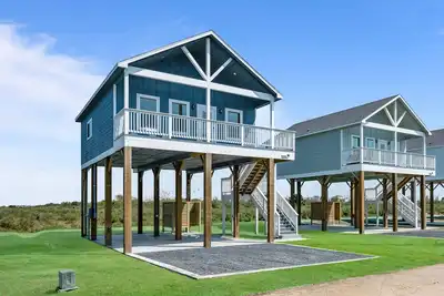 Image de Calm & Cozy villa! Holiday Specials! 5 mins to beach!