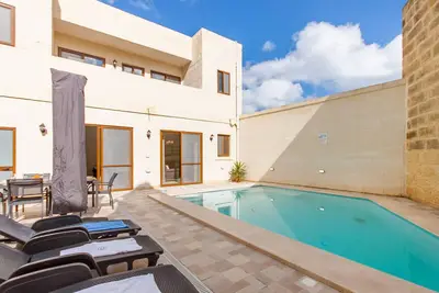 Nadurija, So Nice Gozitan Villa + Pool, Nadur Gozo, Malta