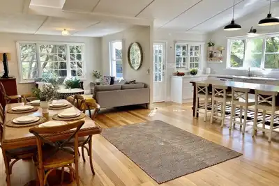 Image de Blairgowrie beach house - 2 minutes from the beach!