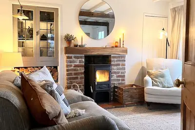 Image de Cosy country cottage with lots of local walks, and short drive into Woodbridge