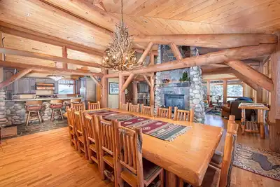 Image de Ski-In Ski-Out Lodge with a Rustic Montana Vibe at Whitefish Mountain Resort