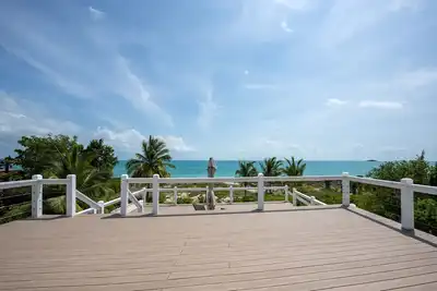 Image de Newly Remodeled Home on Calm Caribbean w/Sunset Views, Snorkeling, Generator!