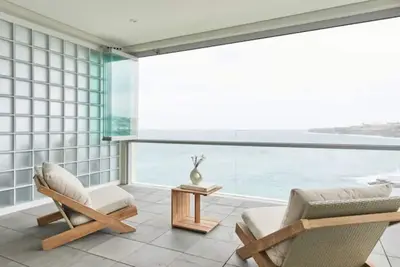 Image de Oceanfront Tamarama Apartment: Best View in Sydney
