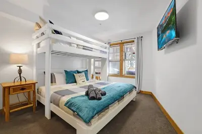 Image de Perfect Ski or Bike in-out | Hot Tub | Pool