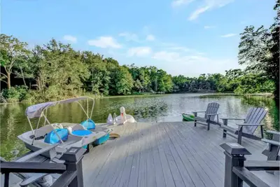 Image de LakeFront Cabin in a Private 200 Acre Farm. .
