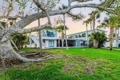 7br, 3ba, Sleeps 17 near Englewood Beach, Manasota Key