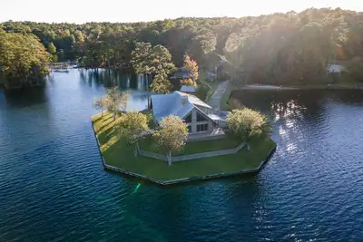 Image de Sailboat Point by Big Fish Real Estate Group at Lake Martin