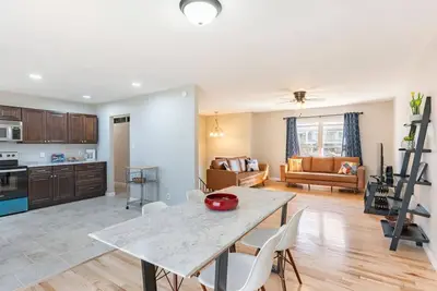 Image de Nice home -safe & quiet - 4 Br 2. 5 B -6 Queen beds