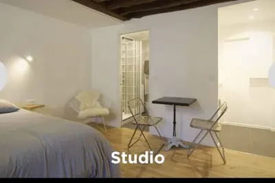 Image de Studio MEUBLÉ En Plein Coeur Du Marais Paris 4