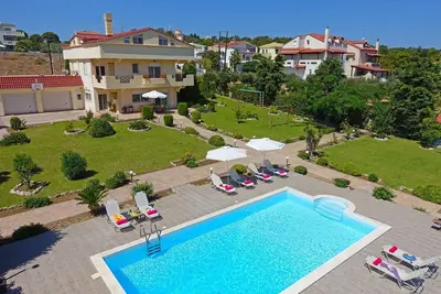 Image de Villa Helios Rodos by Villa Plus