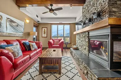 Image de Red Spruce | Hot Tub | Pool | King Bed