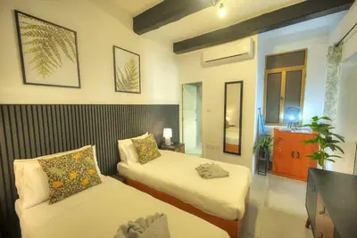 Image de Cozy flat 2 mins walk swim beach in Valletta Mcri1-1