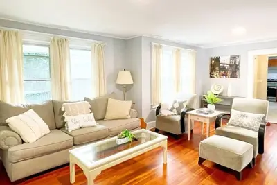 Image de Spacious 3 Bd Home Pet Friendly, Parking and Laundry