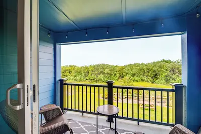 Image de Walk to the Beach: Ocean Shores Condo!