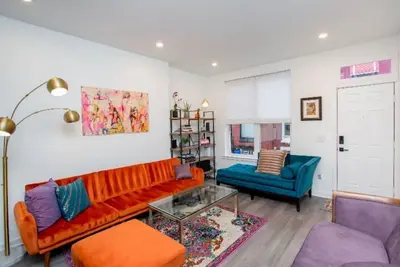 Image de Stylish Art filled House in Brewerytown
