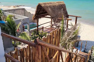 Image de Mayan suite. large ocean view balcony suite, right on the beach