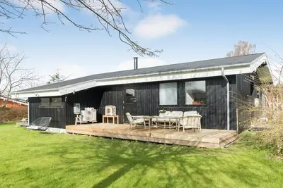Image de Belle maison à Fejø avec WiFi