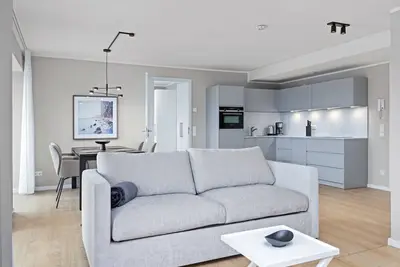 Image de Vacation apartment with balcony in a prime location and only 120 m to the beach! -