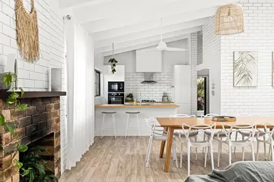 Image de Family and Pet Friendly home 10 min walk to beach.