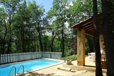 Image de Gîte Le Sorbier avec piscine privée proche Dordogne
