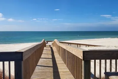Image de S-Cape Reality in our beautiful Ocean View Townhome\nGreat Place for Snow Birds!