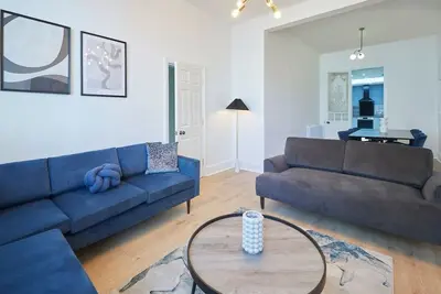 Image de Host & Stay | Castle View