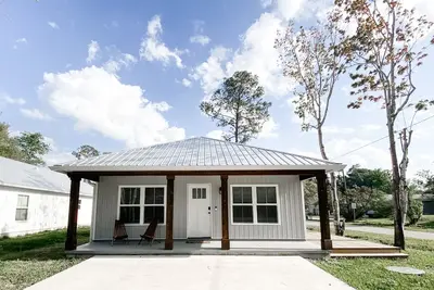 Image de Family-friendly cottage in St. Augustine - 10 min drive to downtown and beaches!
