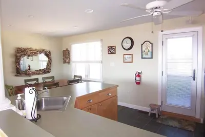 Image de 1st Floor Ocean Front Duplex!