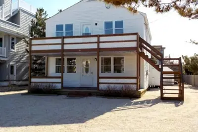 Image de Charming Oceanside Duplex In Barnegat Light