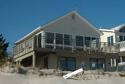 Image de Nice home in Brant Beach with 4 Bedrooms and Internet