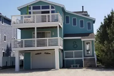 Image de 4 bedroom accommodation in Harvey Cedars