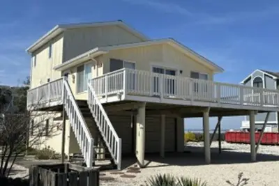Image de Single family close to bay and beach in North Beach