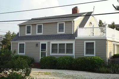 Image de Modern Beach Cottage  Steps to  Private Beach Access