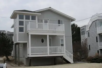 Image de Single family house steps to beach