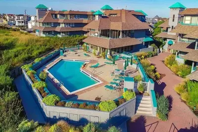 Image de 2 bedroom 2 bath Fishery Condo