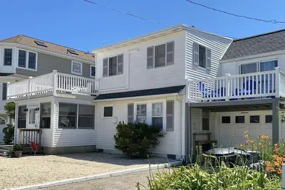 Image de 4 bedroom accommodation in Brant Beach
