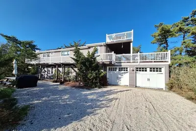 Image de Nice home in Barnegat Light with 5 Bedrooms and WiFi